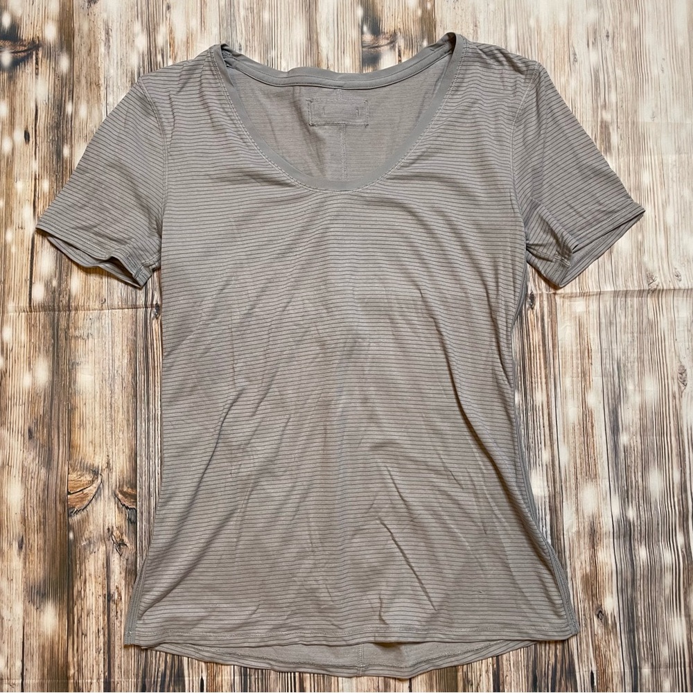 Lululemon Grey Striped Scoop Neck Tee Size 8